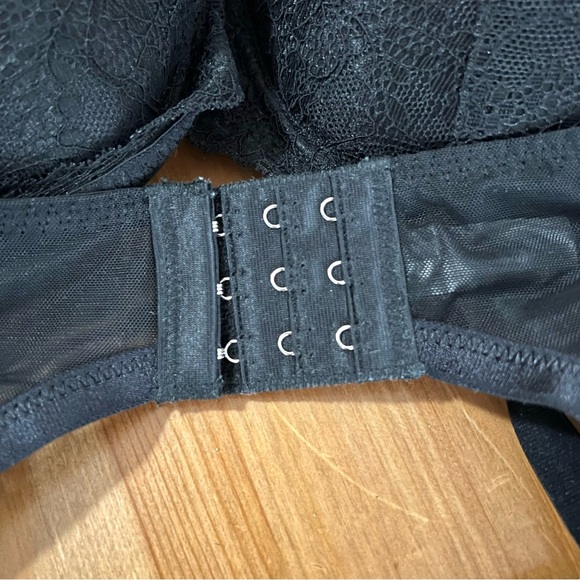 Black Lacy Bra - Picture 6 of 8